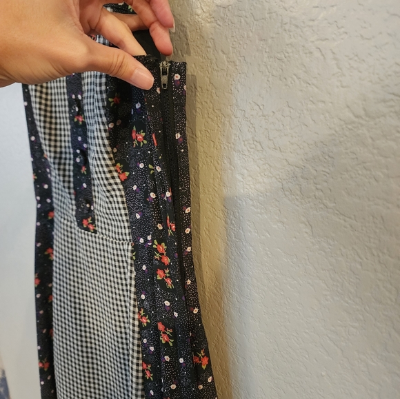 Modcloth Interest Achieved Midi Dress - Picture 7 of 11